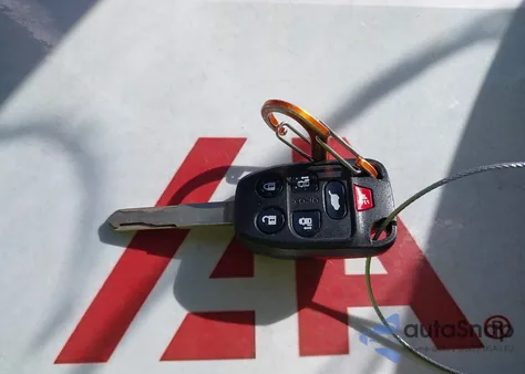 2012 Honda Odyssey Touring/Touring Elite from USA, damaged, VIN 5FNRL5H94CB029585